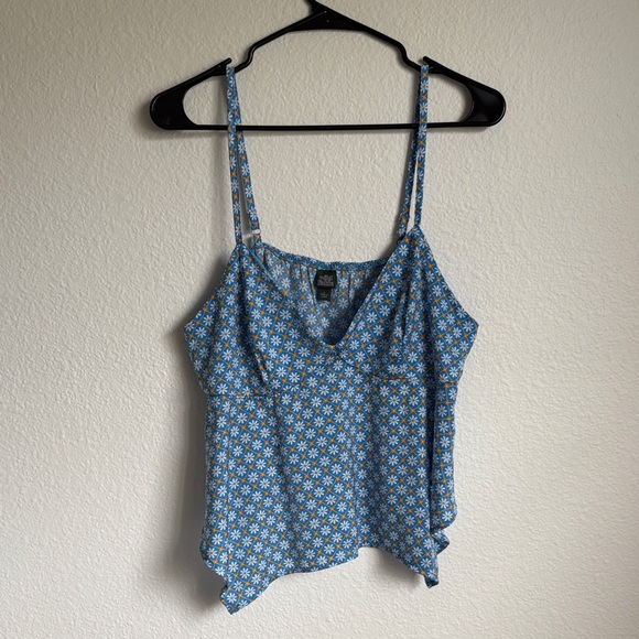 Wild Fable Blue Flower Top Size Large - Picture 1 of 5